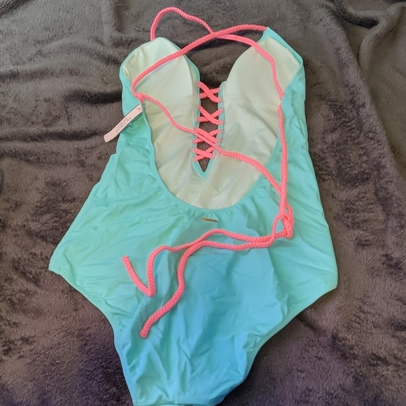 New Victoria secret - Picture 3 of 4